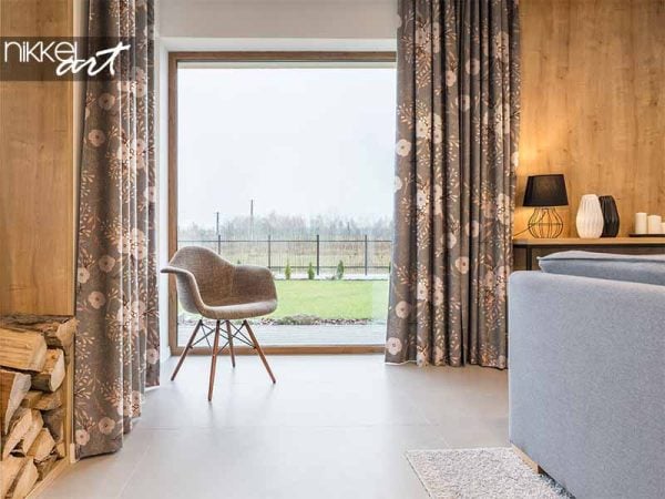Welke kleur gordijnen bij een beige of taupe muur?